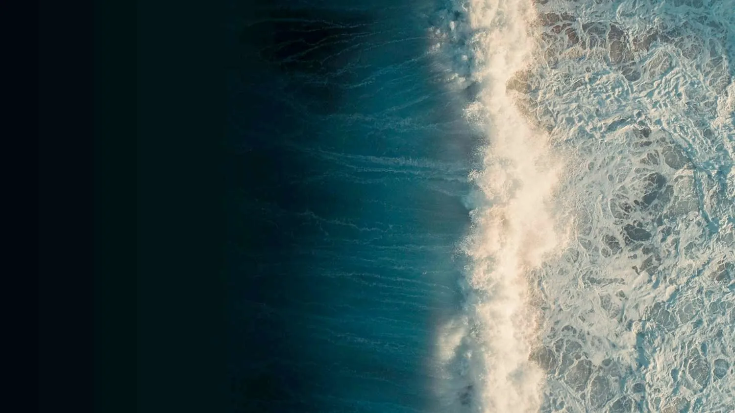 Das Schwarze Meer vor Burgas aus der Luft